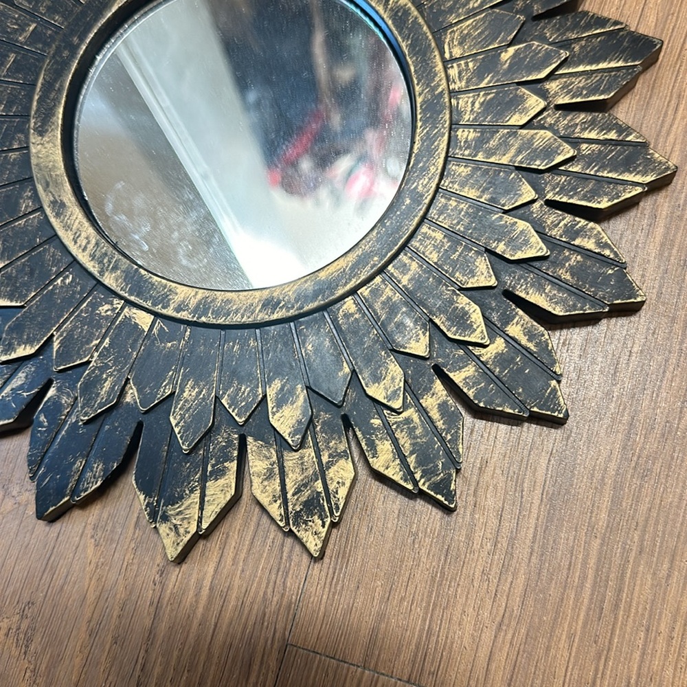 Mirror - Picture 2 of 3